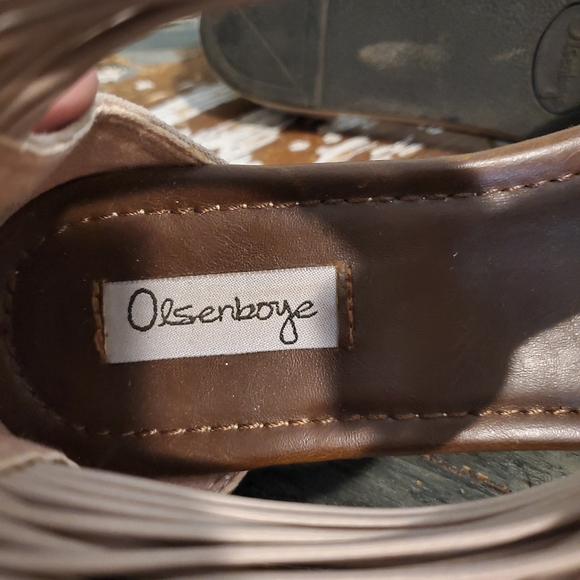 Rhinestoned Beige Sandals T Strap Zip Up Neutral Gold Silver US 8.5 - Picture 6 of 11